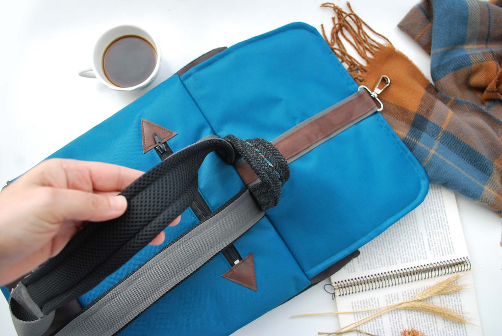 Mochila média lã cinza escuro com bordados, topo azul petróleo, fundo castanho escuro | Joana Candeias
