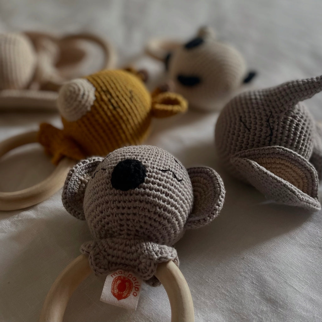 Mordedor Coala Carlo Amigurumi | Matipatipa