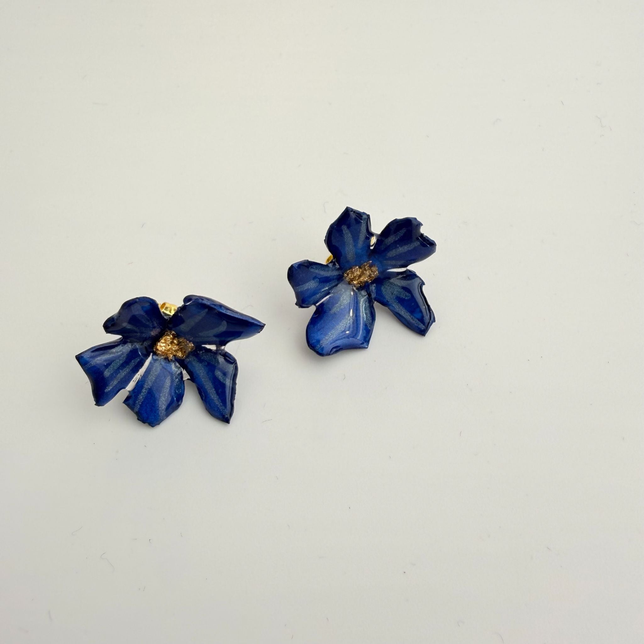 Brincos Spring Feels mini azul | Andreia Hoffmann