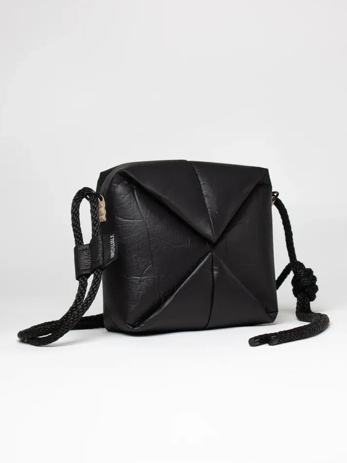 Ātoi Cubic Bag  Noir | BirdWalk Design