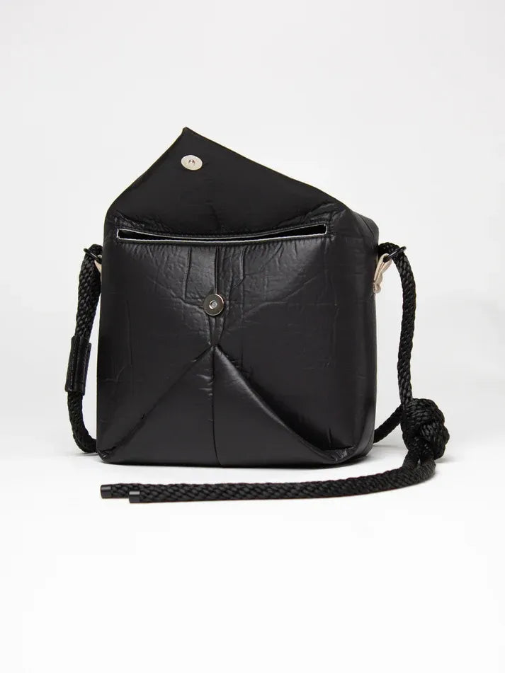 Ātoi Cubic Bag  Noir | BirdWalk Design