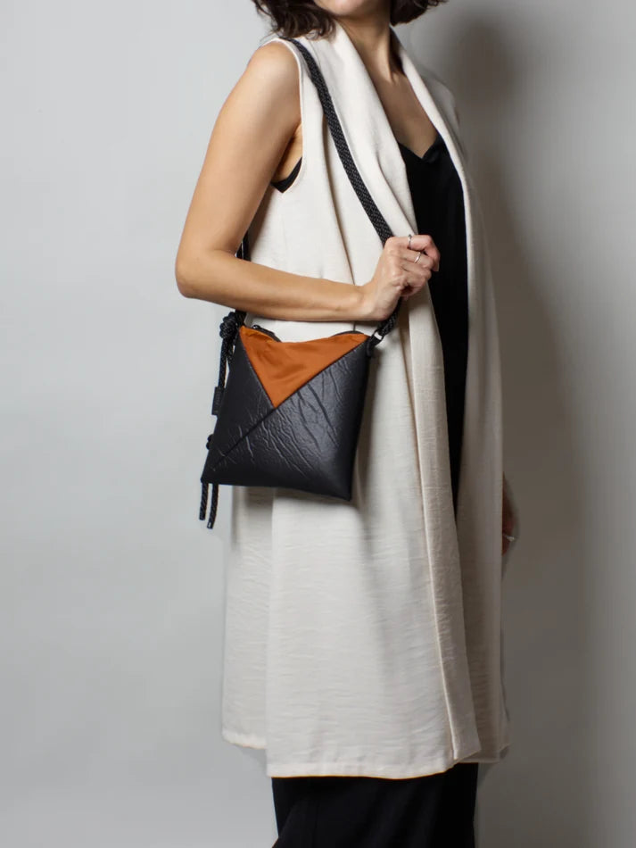 Ātoi Prism Bag Siena | Bird Walk Design