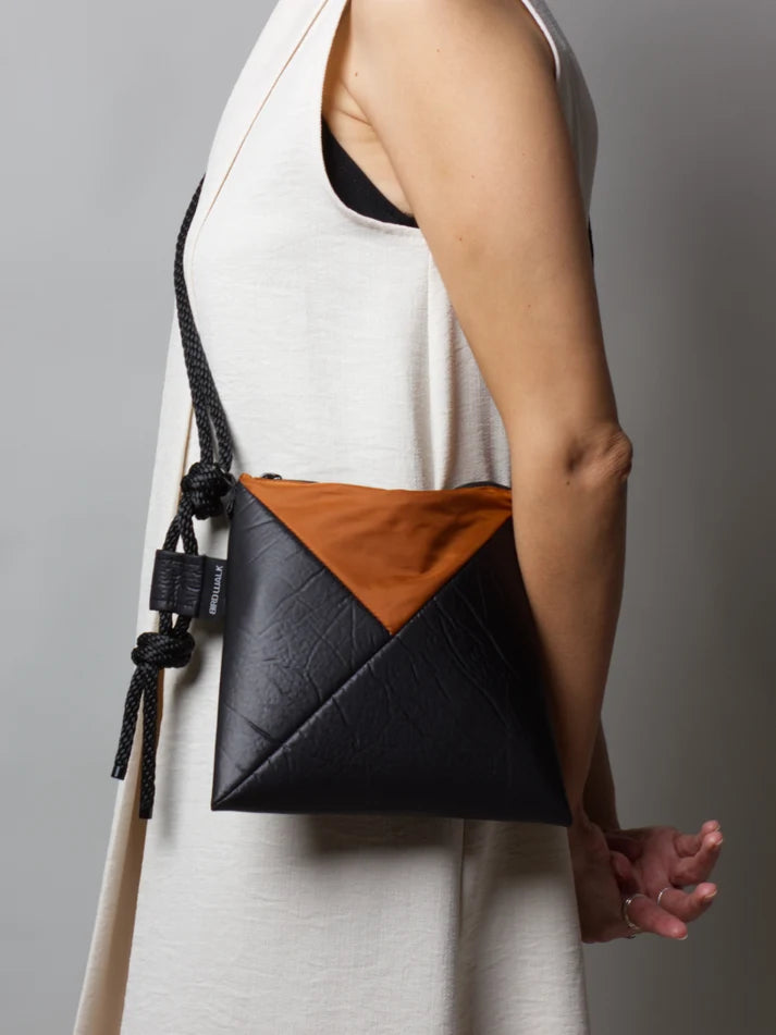 Ātoi Prism Bag Siena | Bird Walk Design