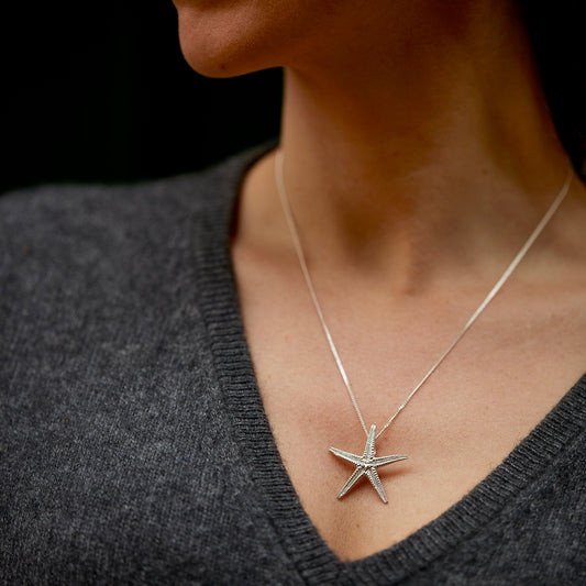 Colar Asteroidea prateado | Tania Gil Jewelry