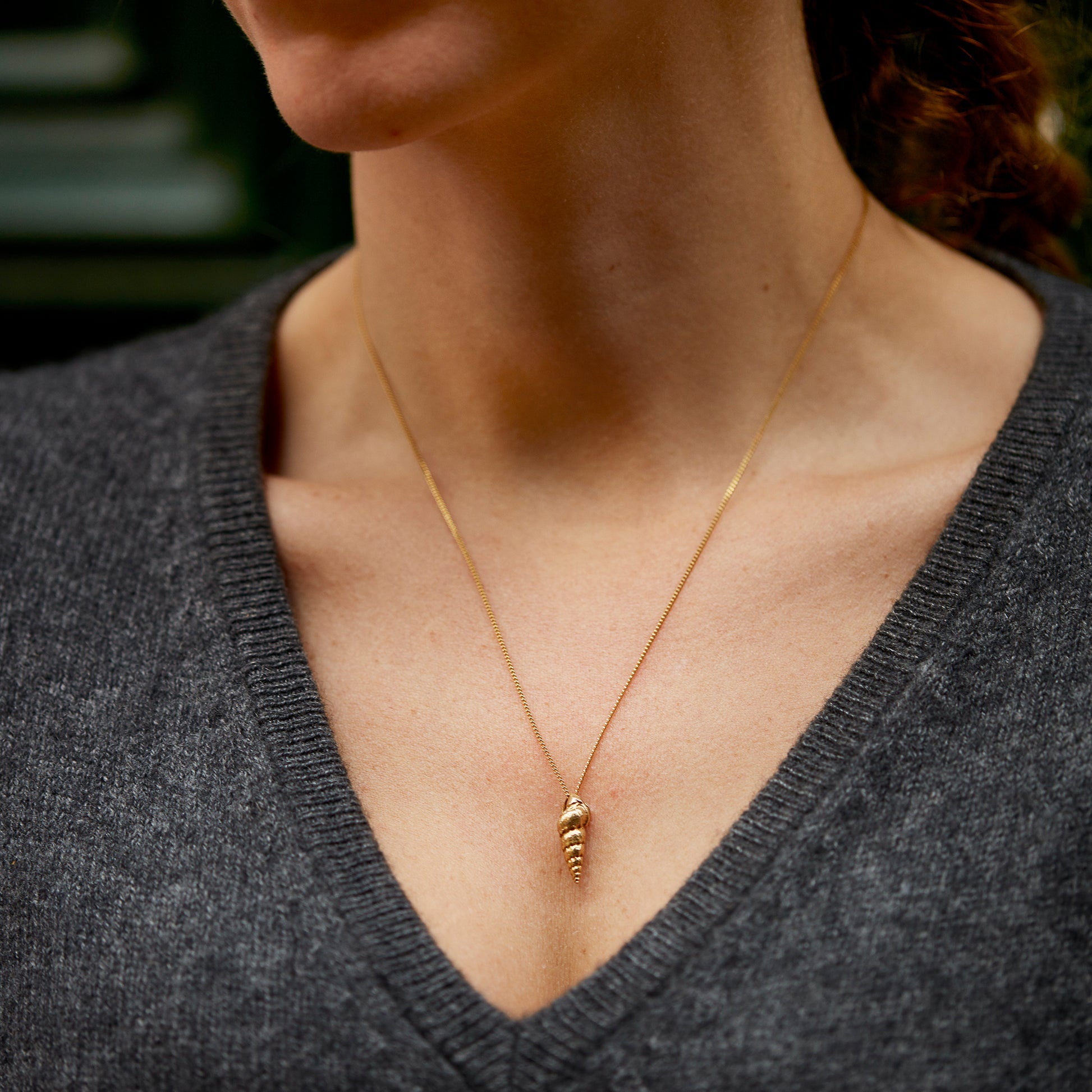 Colar Snail Macro dourado | Tania Gil Jewelry