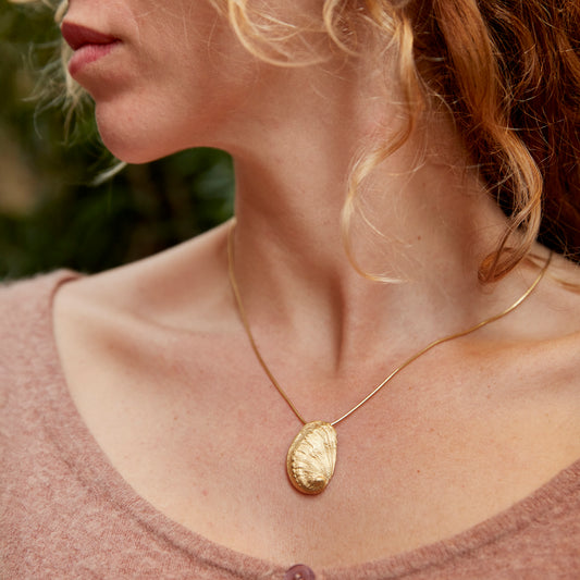 Colar Haliotis Macro dourado | Tania Gil Jewelry