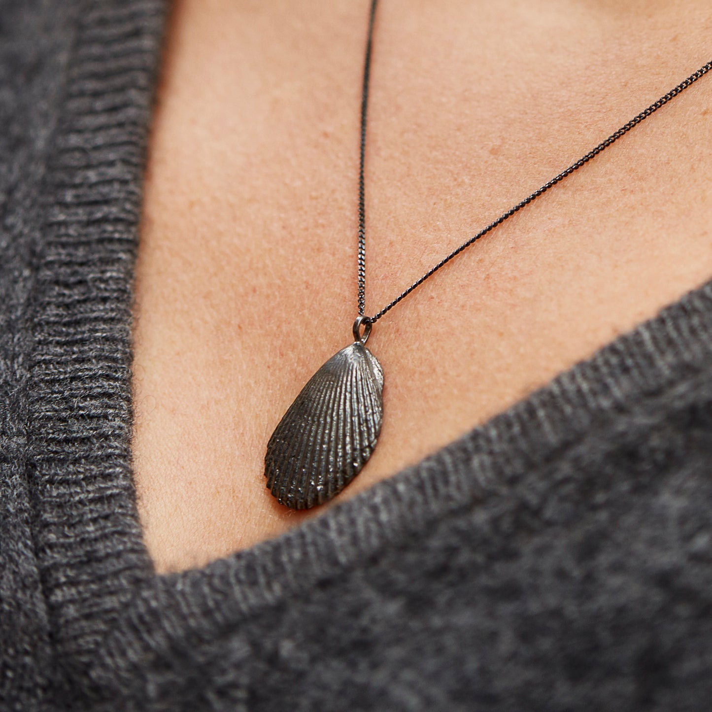 Colar Vieira Limidae oxidado | Tania Gil Jewelry