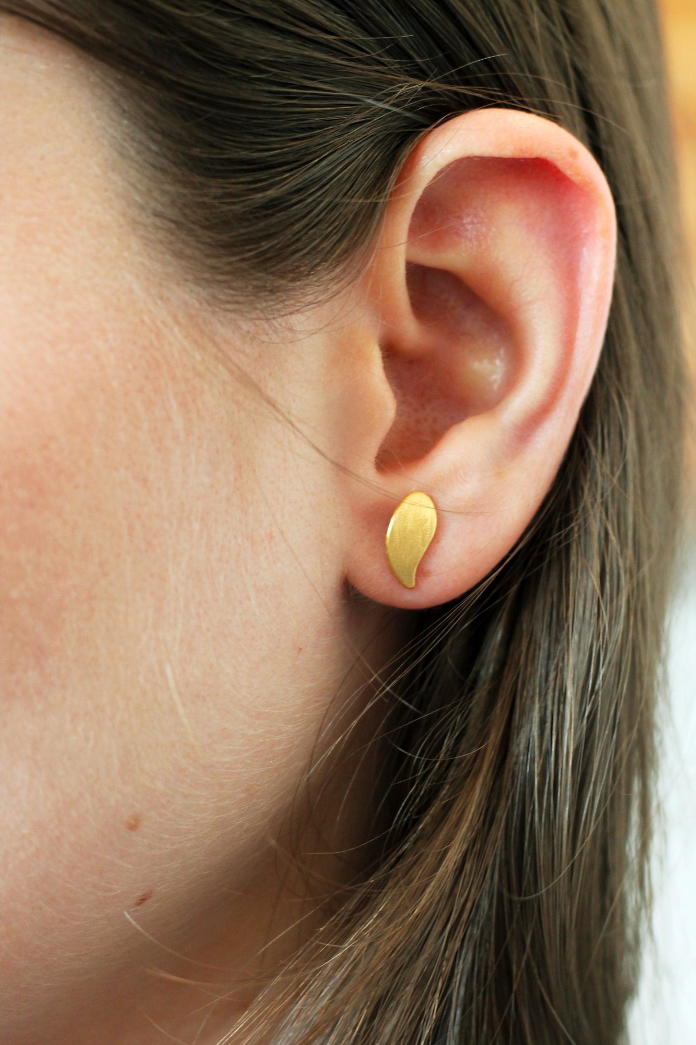 Brincos Oliva Folha pequeno dourados | Eva Sal