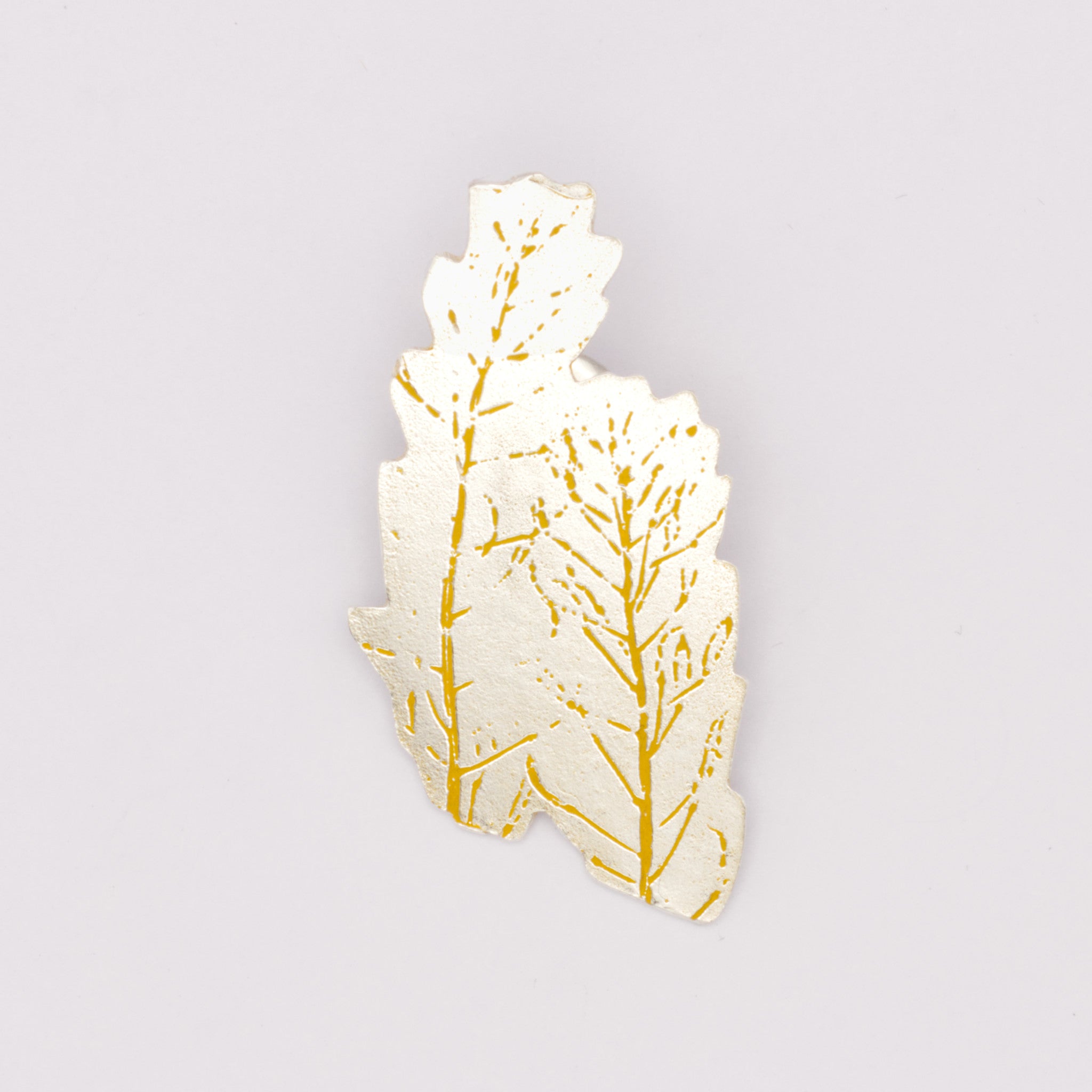 Pin Vestígios da Memória gravura 1 amarelo | Inês Almeida