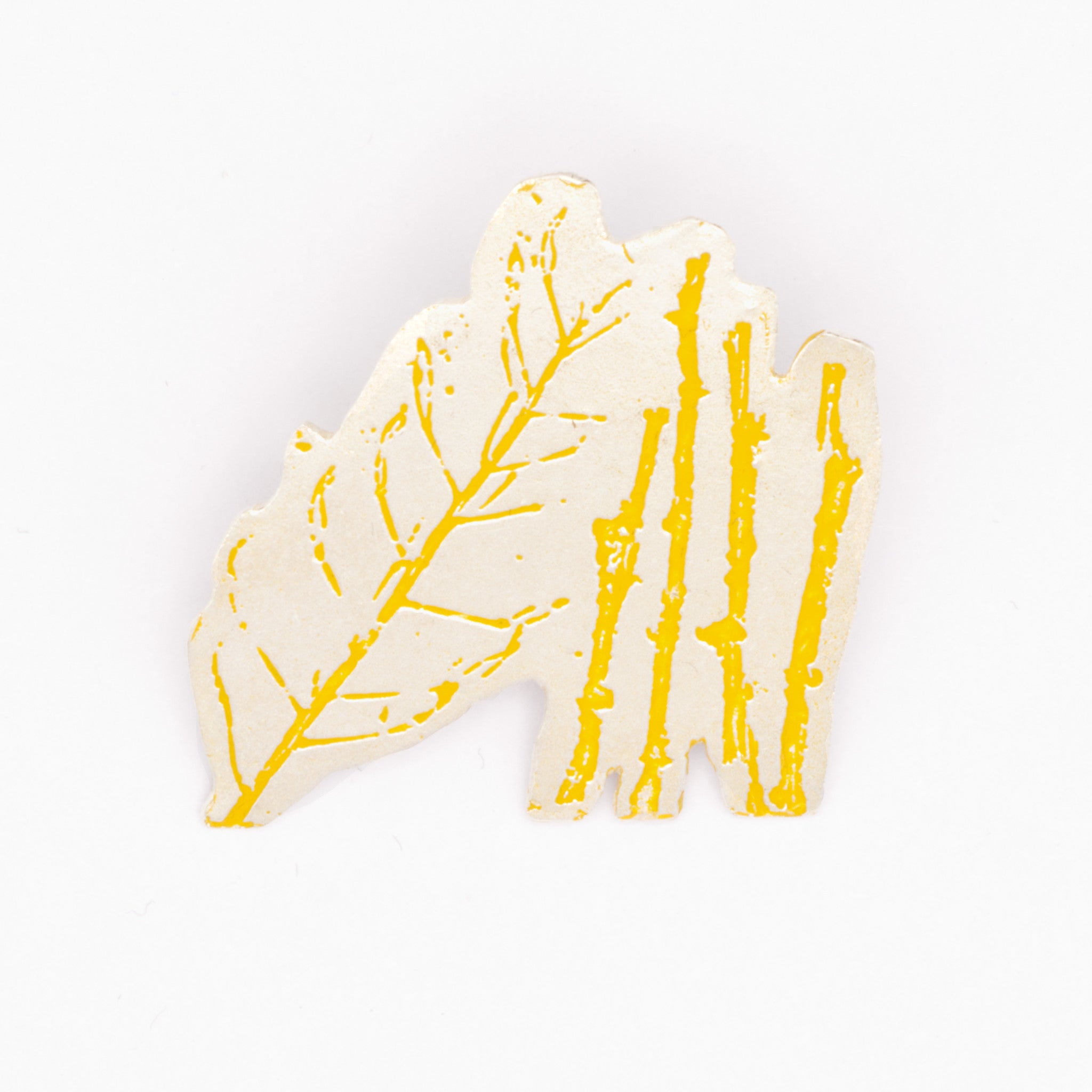 Pin Vestígios da Memória gravura 2 amarelo | Inês Almeida