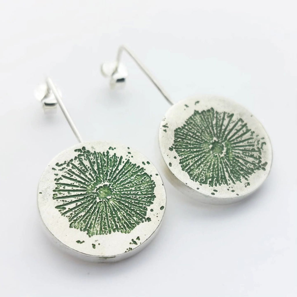 Brincos com gravura verde | Inês Almeida