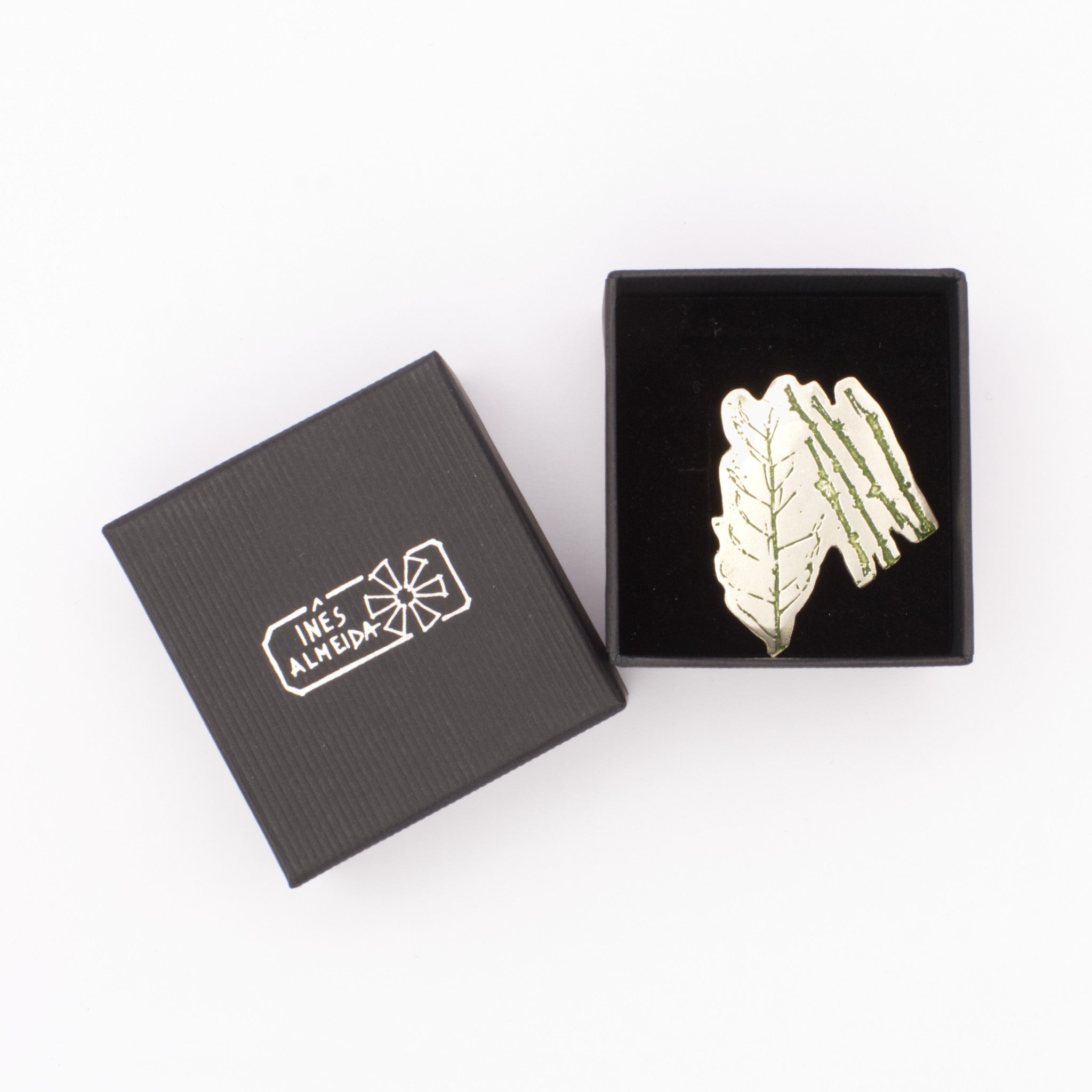 Pin Vestígios da Memória gravura 2 verde | Inês Almeida