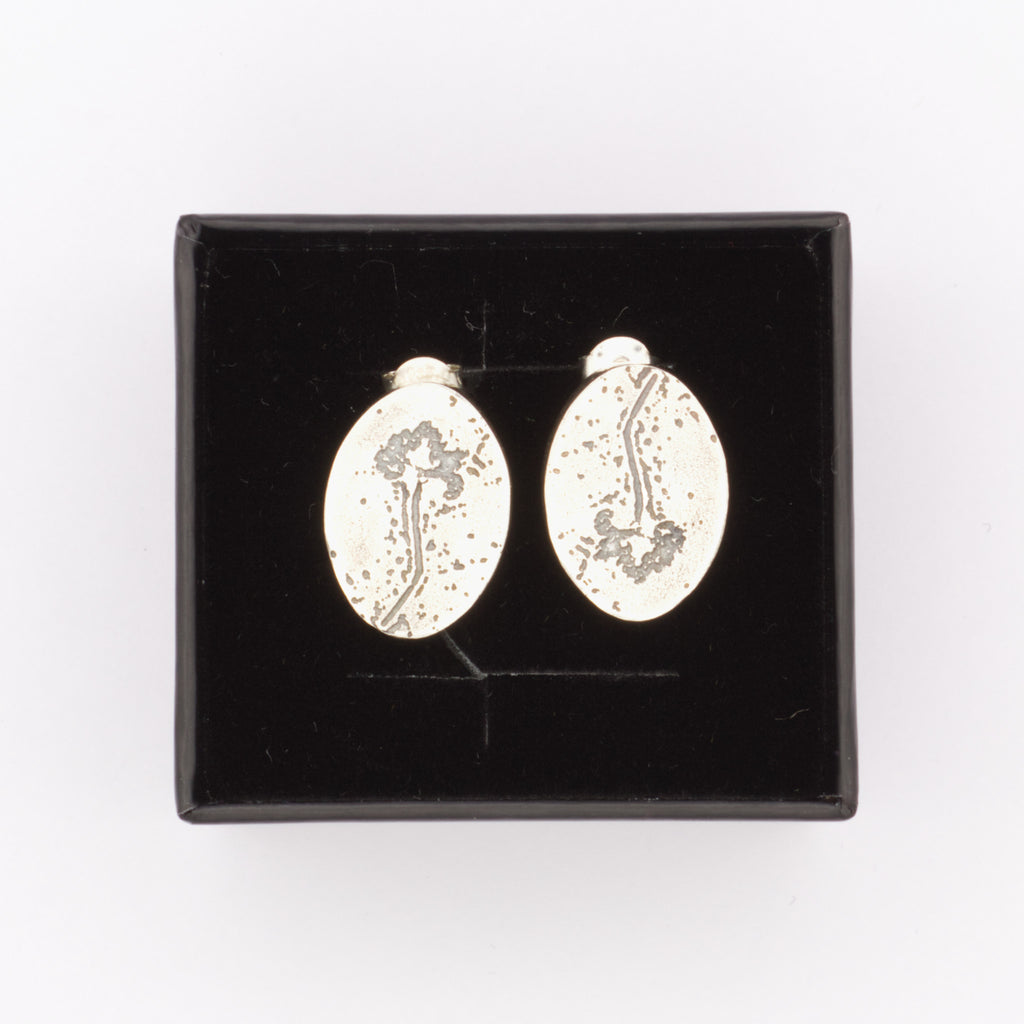 Brincos Vestígios da Memória gravura 3 prateado | Inês Almeida