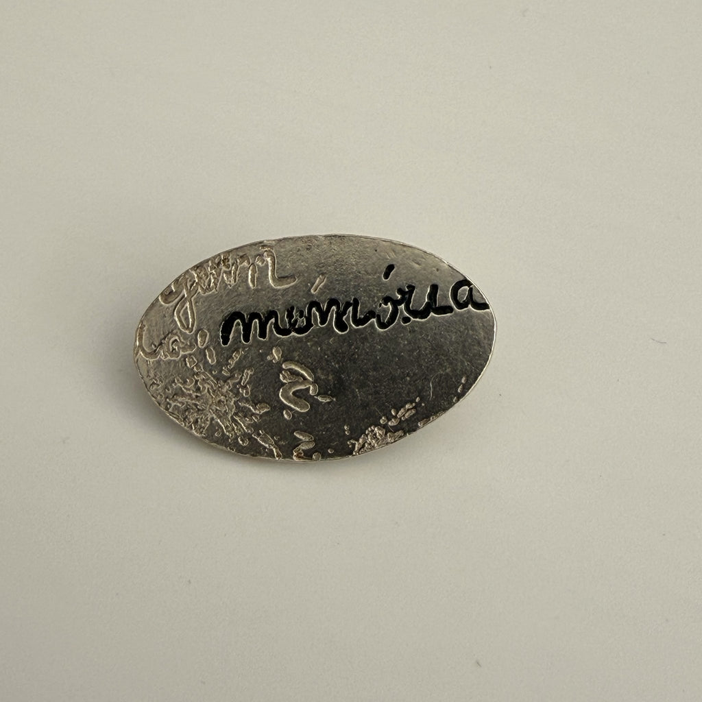 Pin Vestígios da Memória pequeno 2 | Inês Almeida