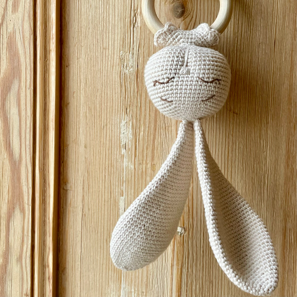 Mordedor Coelho Cora Amigurumi | Matipatipa