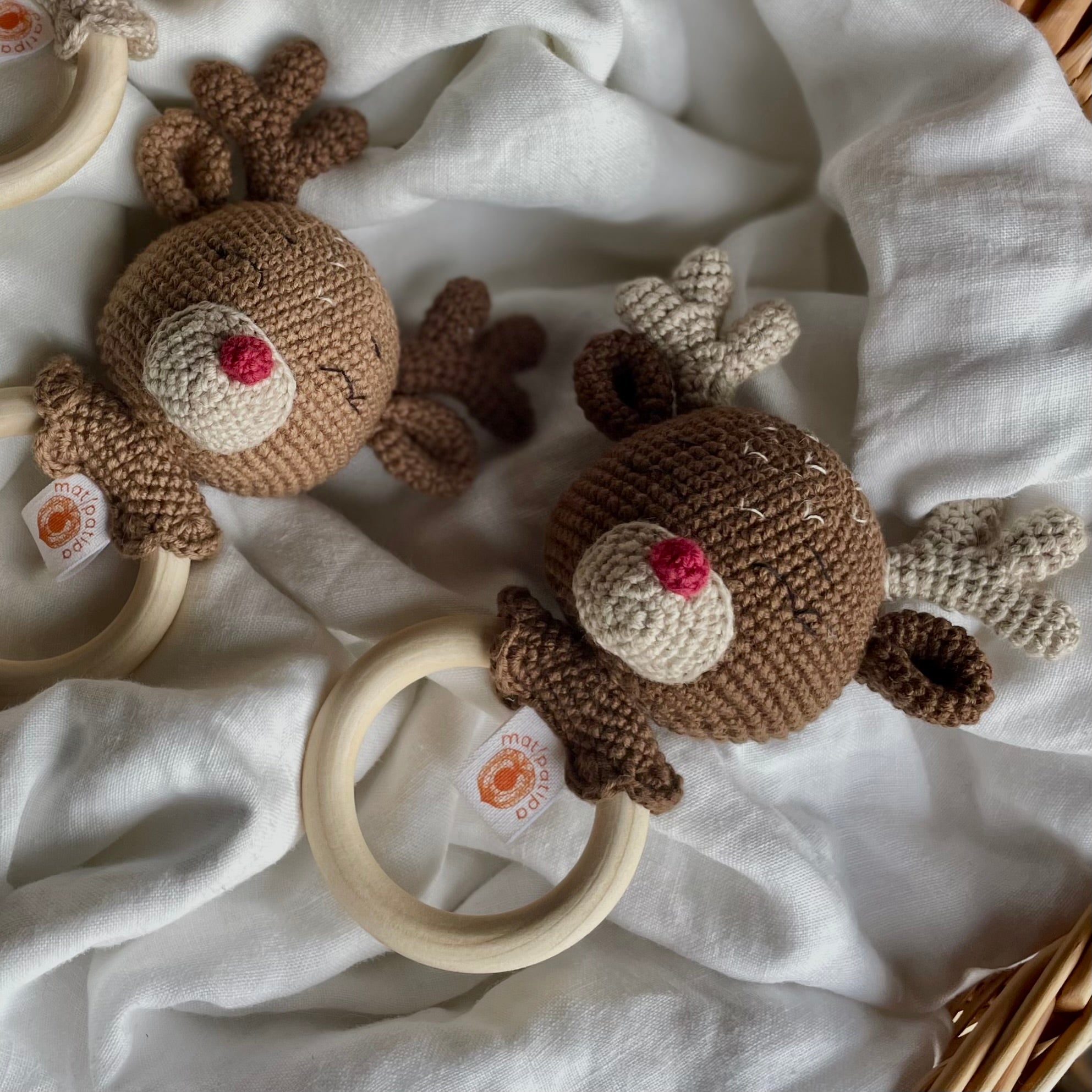 Mordedor Rena Rita chocolate Amigurumi | Matipatipa