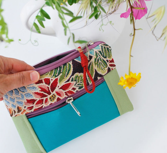 Bolsa de mão padrão floral, tela azul turquesa e verde | Joana Candeias