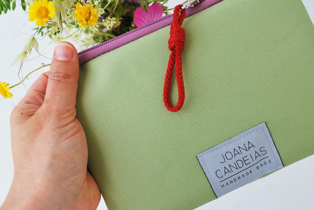Bolsa de mão padrão floral, tela azul turquesa e verde | Joana Candeias