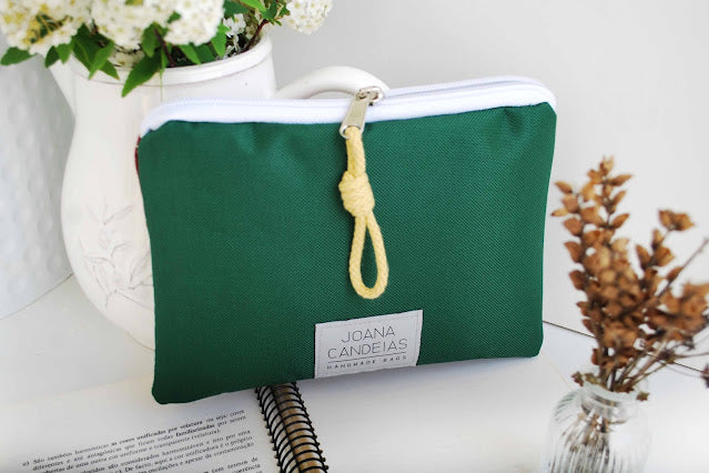 Bolsa de mão padrão textura, tela verde escuro e roxo | Joana Candeias