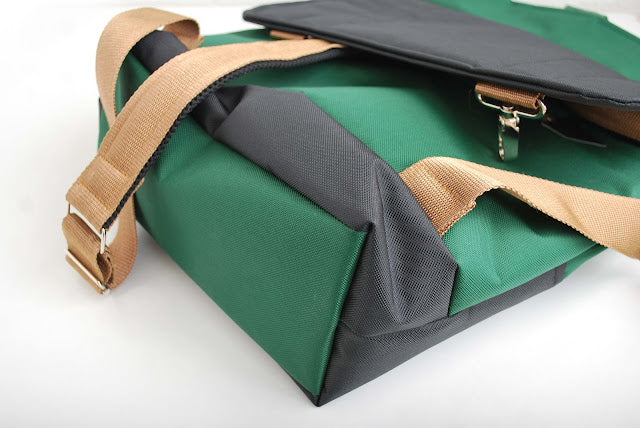 Mochila grande padrão floral, tela preto e verde | Joana Candeias