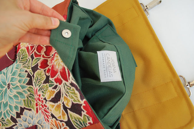 Mochila grande padrão floral, tela amarelo mostarda e laranja tijolo | Joana Candeias