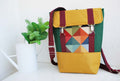Mochila grande padrão geométrico, tela amarelo mostarda e verde | Joana Candeias