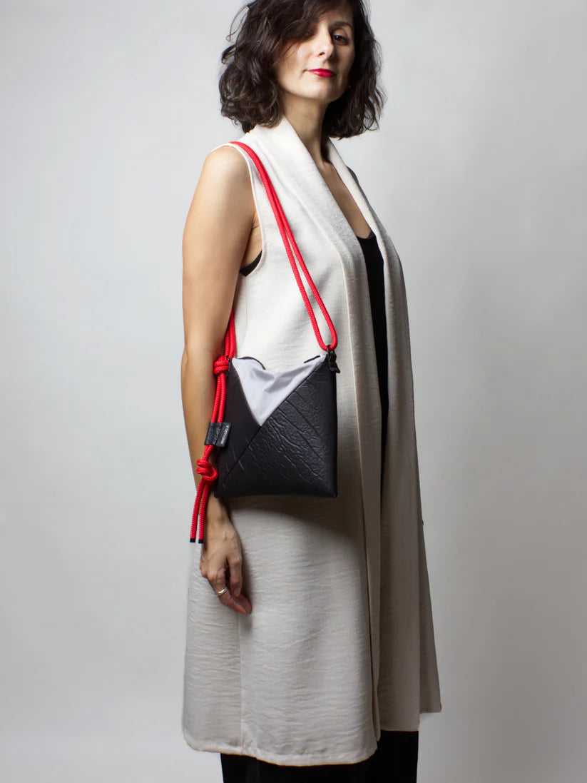 Ātoi Prism Bag  Obsidian | BirdWalk Design
