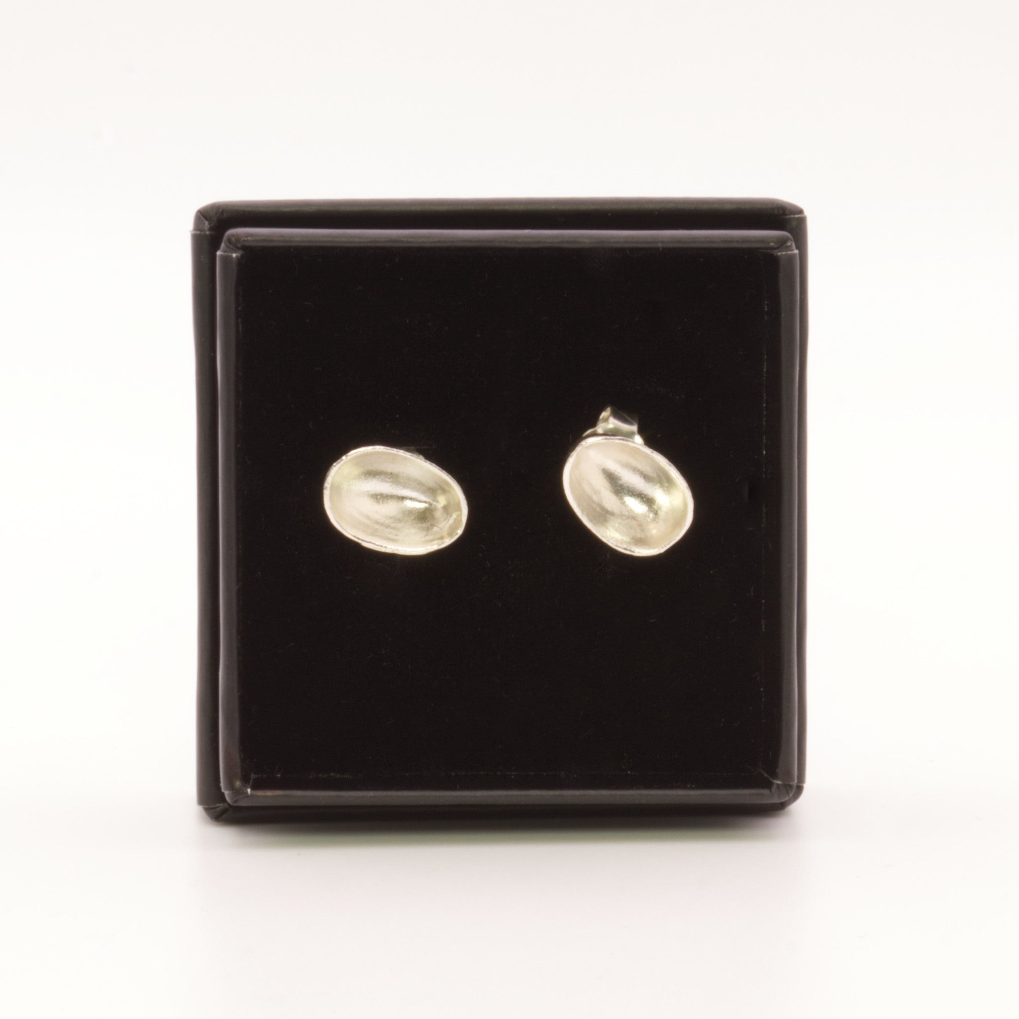 Brincos Spoon Shell prateados | Tania Gil Jewelry