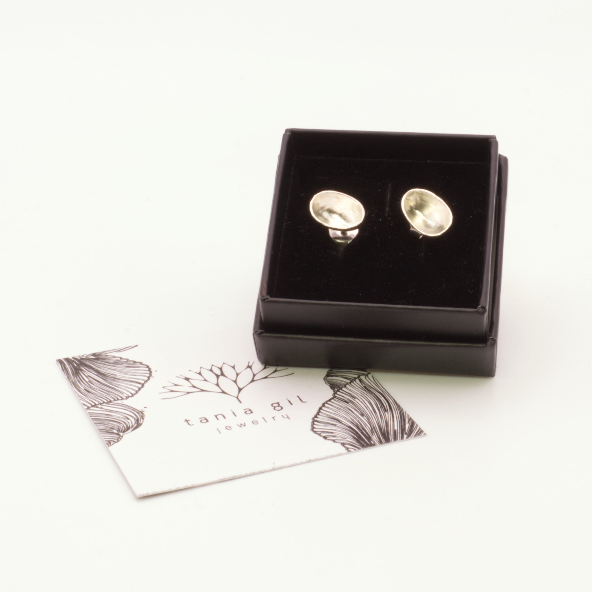 Brincos Spoon Shell prateados | Tania Gil Jewelry