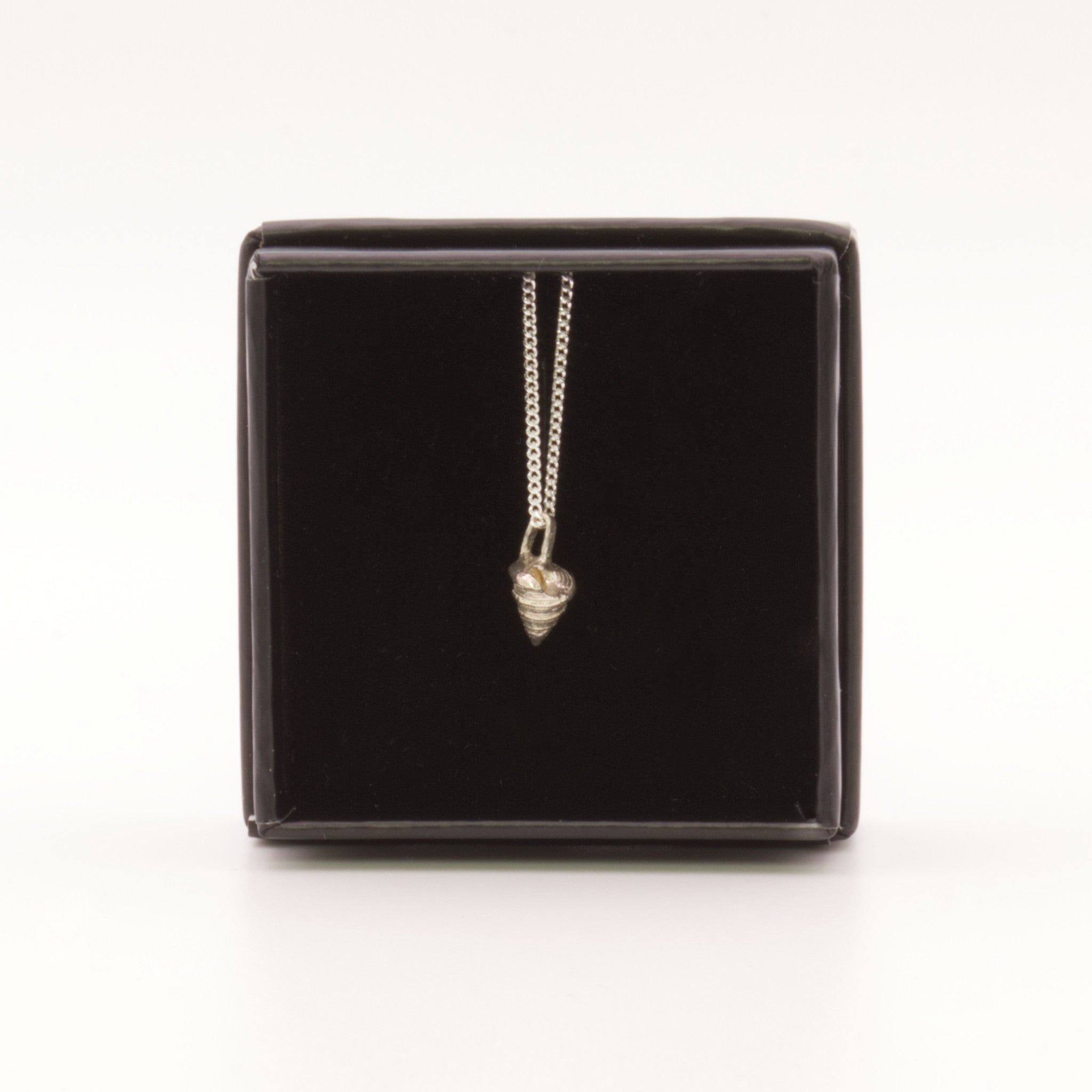 Colar Snail Micro prateado 2 | Tania Gil Jewelry