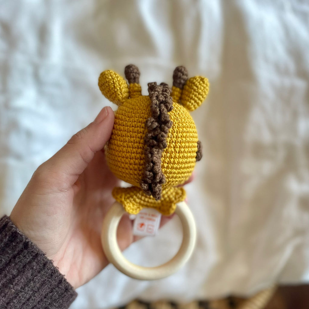 Mordedor Girafa Gina Amigurumi | Matipatipa