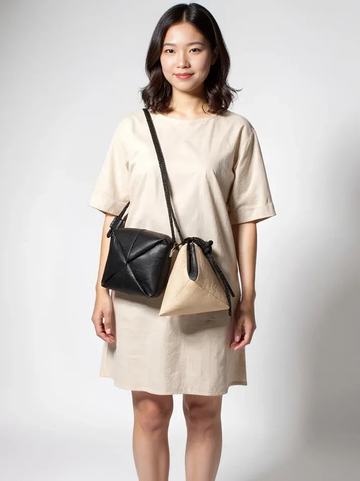 Ātoi Cubic Bag  Noir | BirdWalk Design